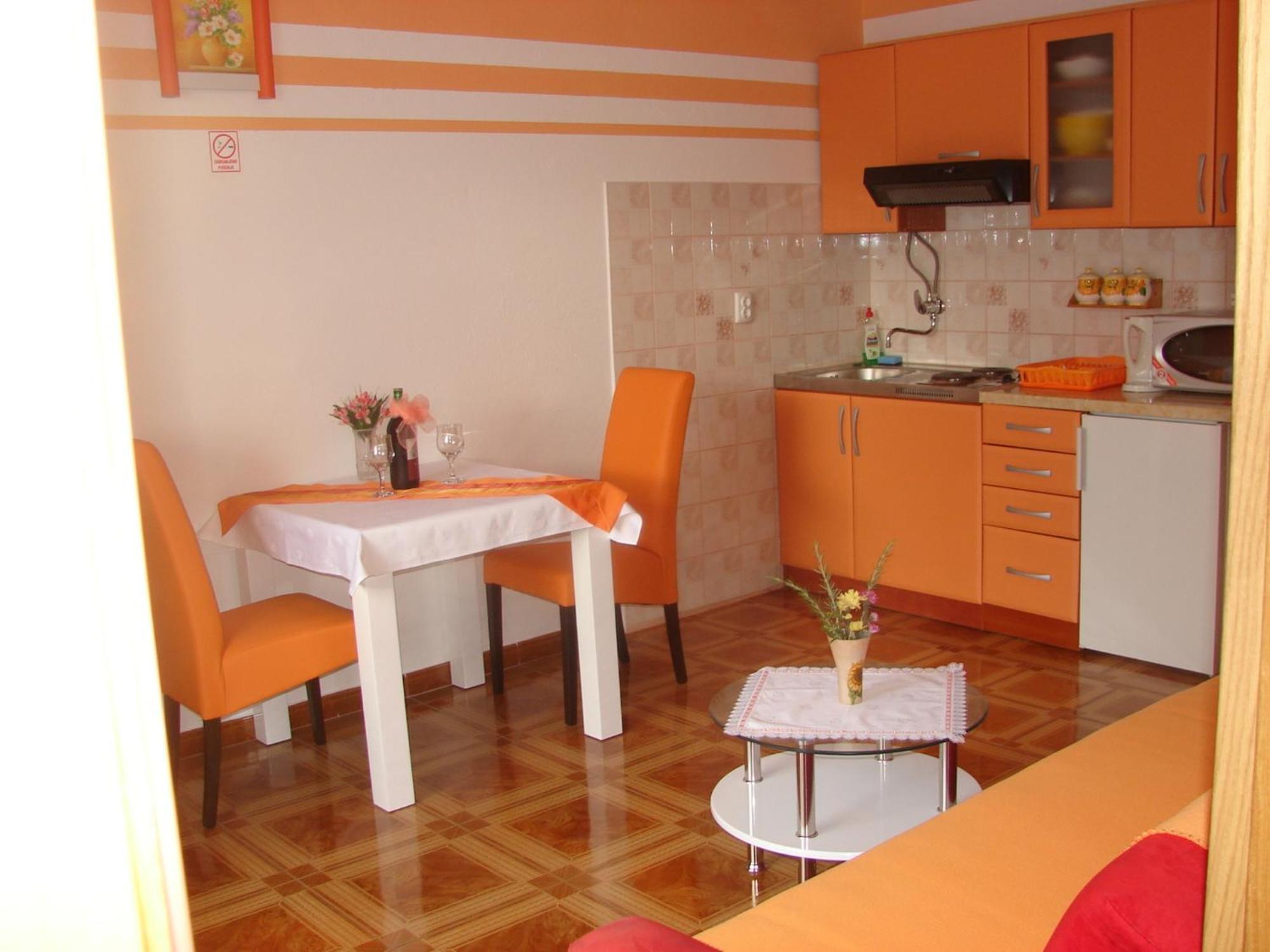 Apartmens Spiko 2 Hotel ฮวาร์ ภายนอก รูปภาพ