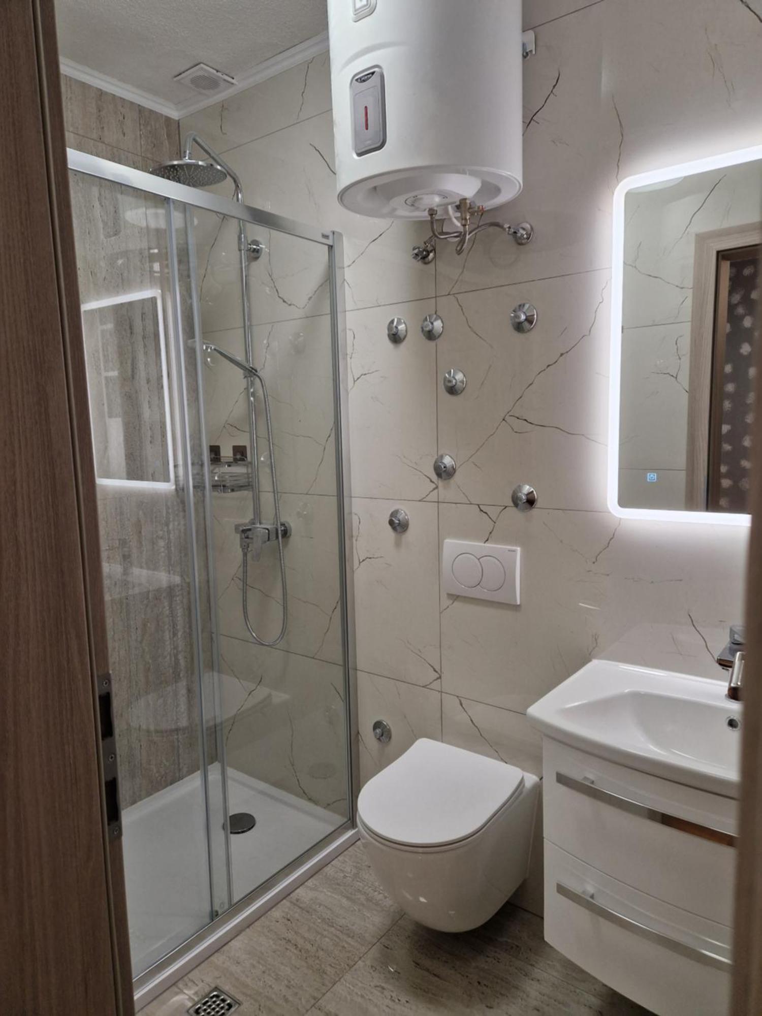 Apartmens Spiko 2 Hotel ฮวาร์ ภายนอก รูปภาพ