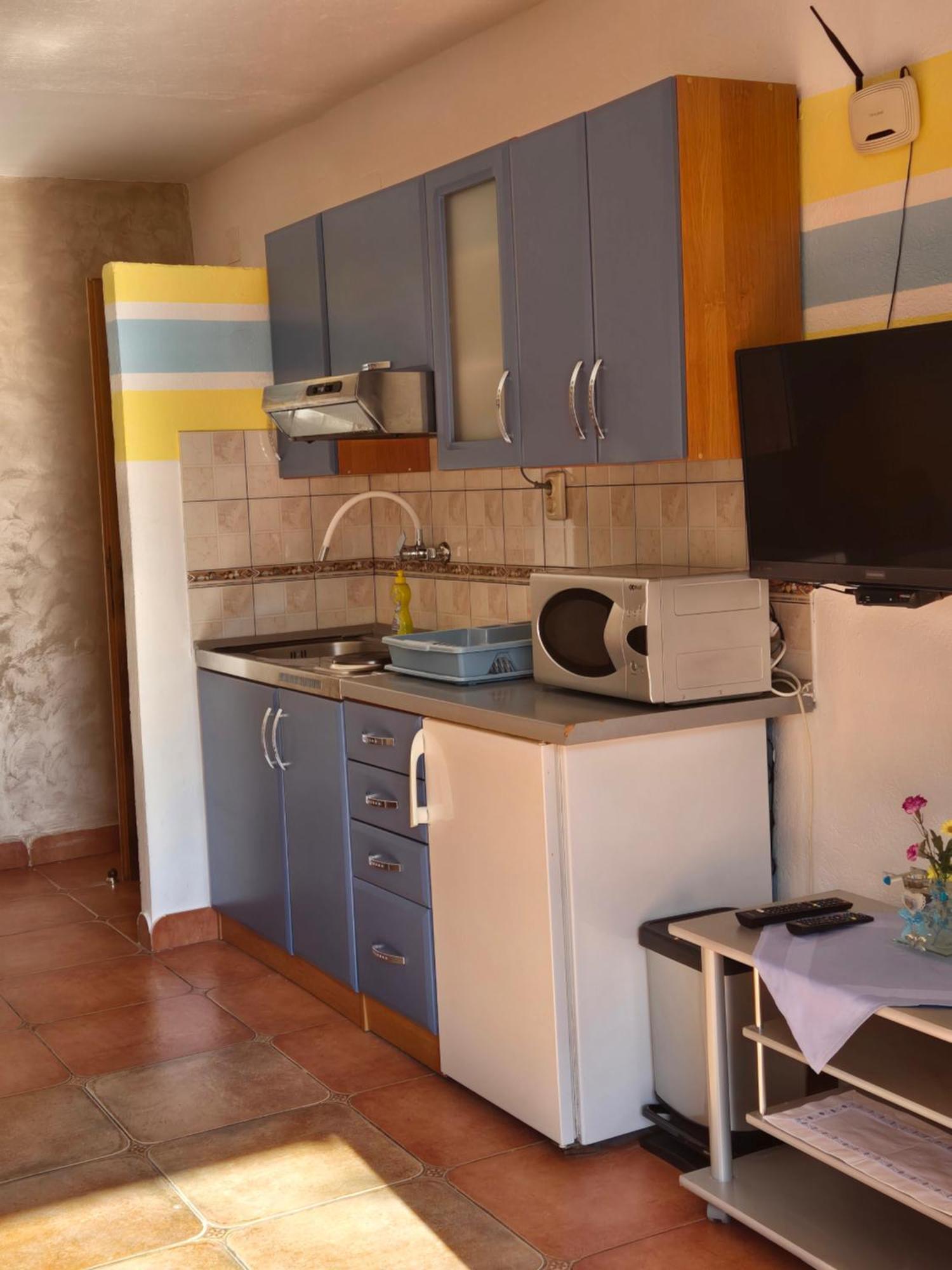 Apartmens Spiko 2 Hotel ฮวาร์ ภายนอก รูปภาพ