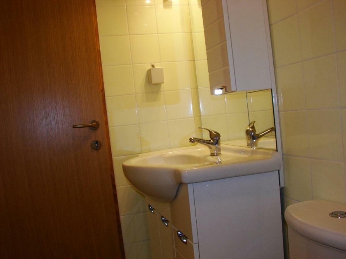 Apartmens Spiko 2 Hotel ฮวาร์ ภายนอก รูปภาพ